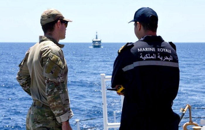البحرية الملكية تعترض قاربا على متنه 91 مرشحا للهجرة غير الشرعية