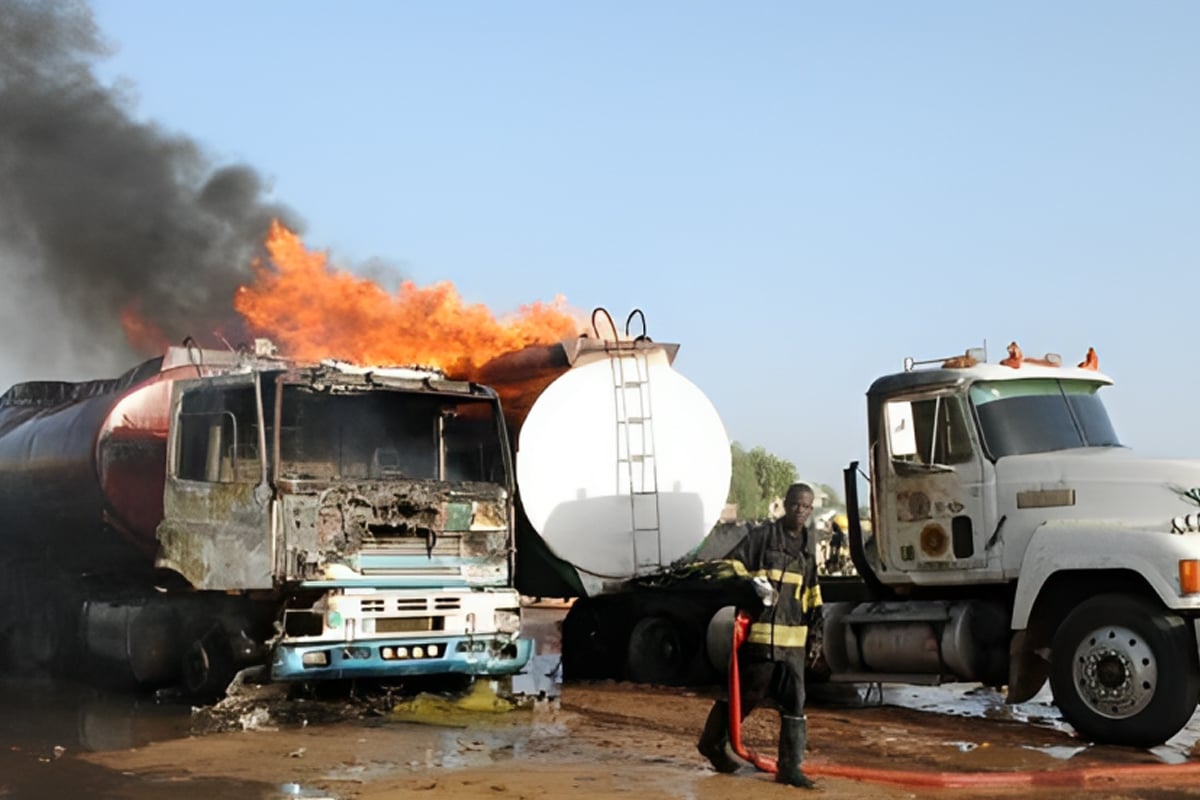 ليبيريا: مقتل 15 شخصا في انفجار شاحنة صهريج