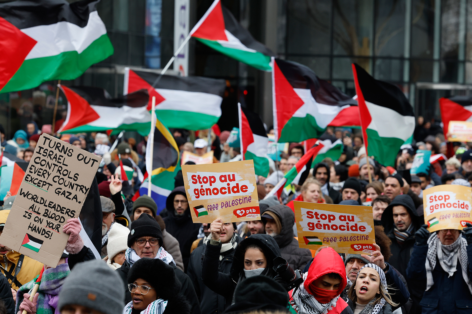 نحو تسعة آلاف مشارك في مسيرة "العدالة من أجل فلسطين" في بروكسل