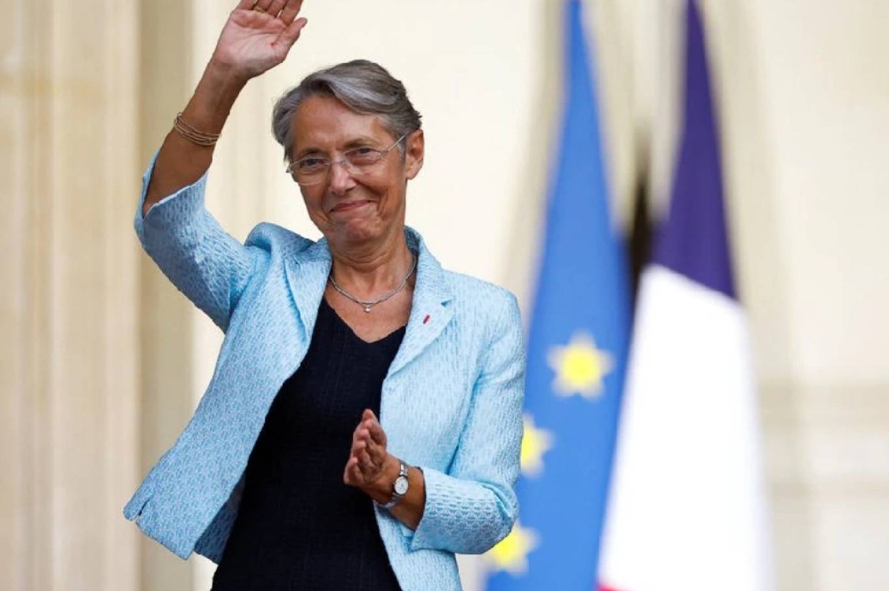 استقالة رئيسة الوزراء الفرنسية إليزابيث بورن