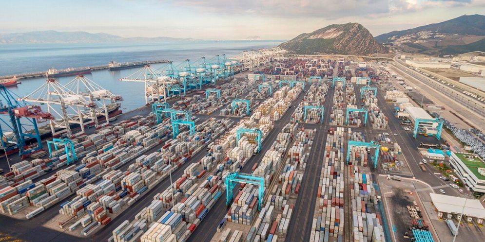 ميناء طنجة المتوسط عزز نموه بمعالجة 8,6 مليون حاوية خلال عام 2023
