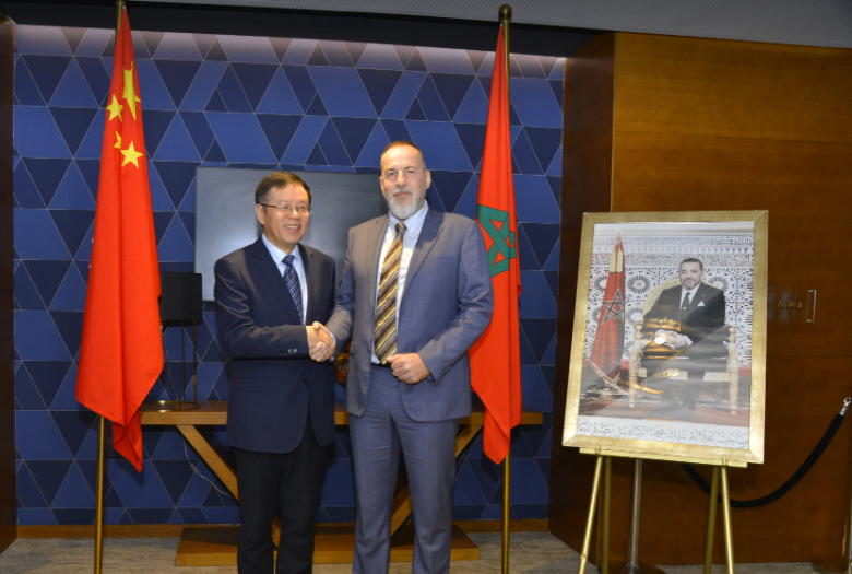 شركة "كوسكو" الصينية للشحن تفتتح فرعا لها في المغرب