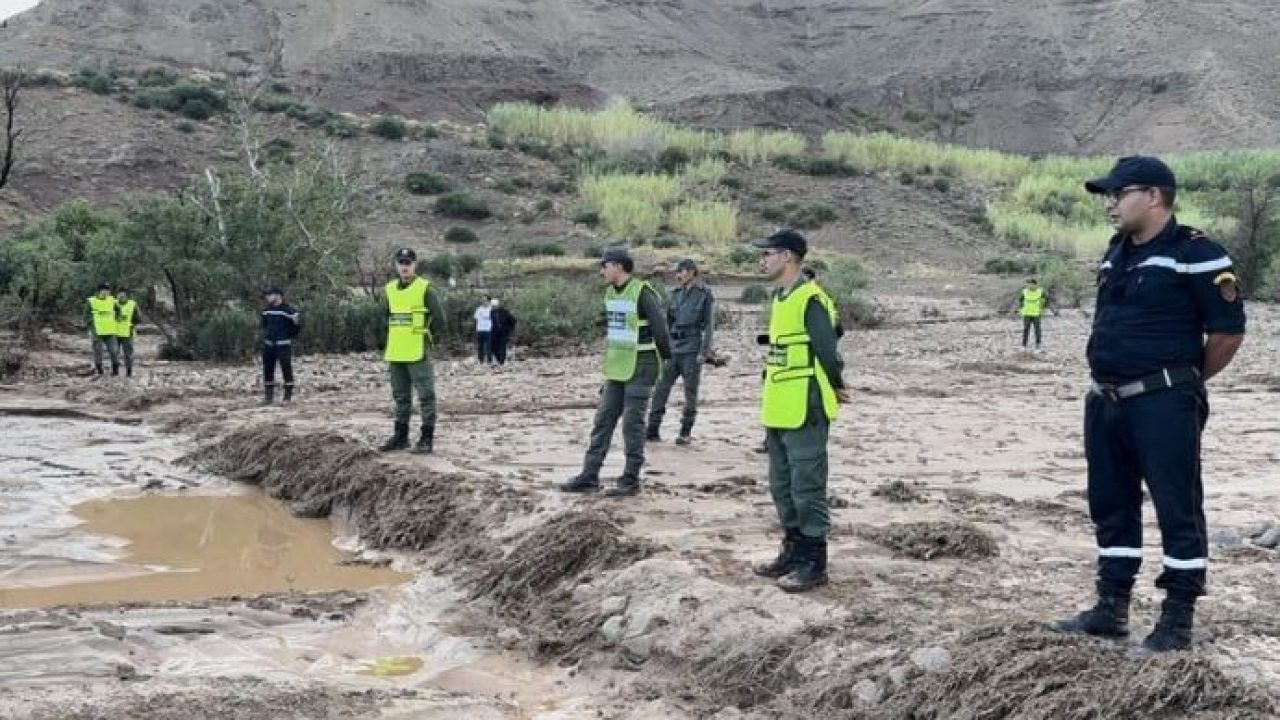 وزارة الداخلية تدعوا المواطنين في المناطق المعنية بالاضطرابات الجوية لتوخي الحيطة والحذر